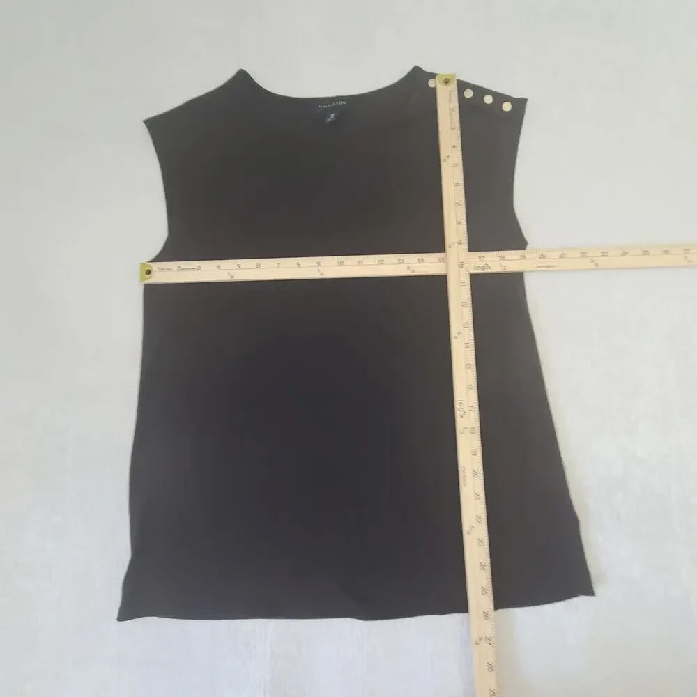 H Halston women's black Sleeveless top gold button detail Size Medium office - Picture 5 of 9